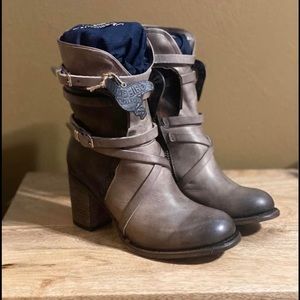 FreeBird By Steven Boots